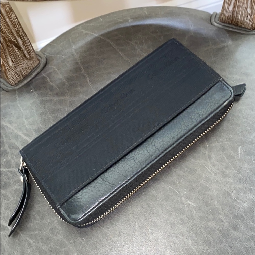 Calvin Klein Zipper Wallet